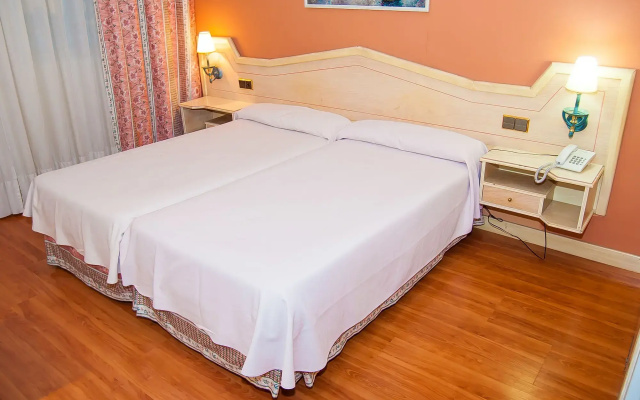 Hotel Ana María
