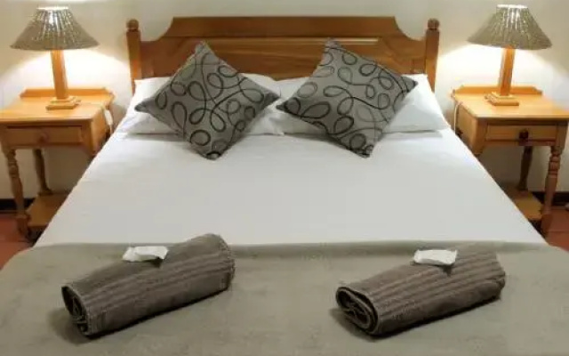 Mogodi Lodge