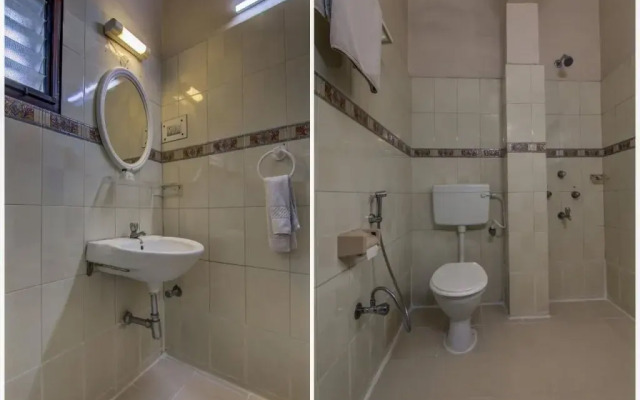 OYO 14670 Saaket Residency