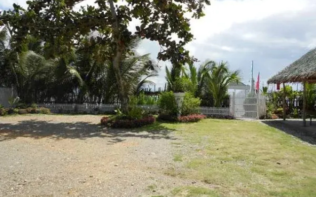 Bunnys Beach Resort