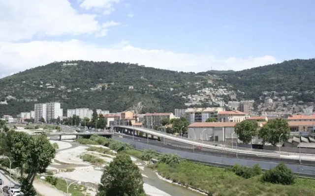 Azur Campus 1