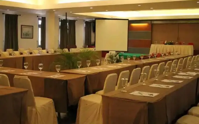 Theme Park & Resort Hotel Pantai Cermin