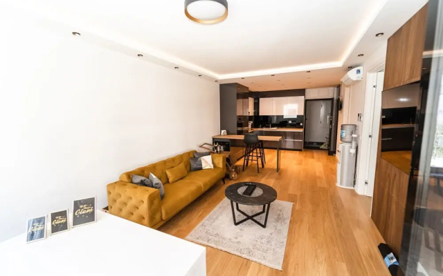 Luxury Business Apartment by Mercado