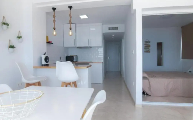 Luminoso Apartamento en Primera Línea de Playa