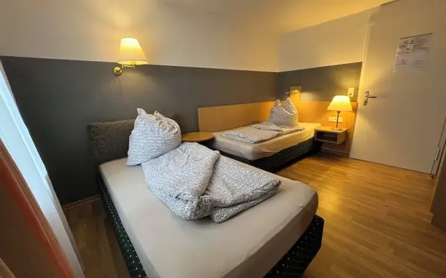 B&B Apart Hotel Goldener Hahn-Guesthouse