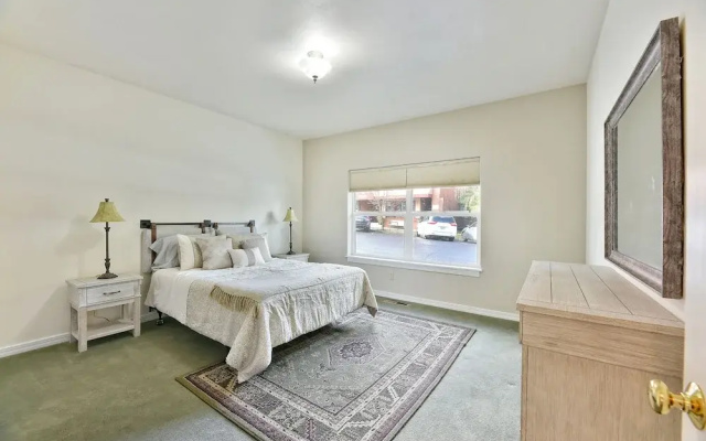 230 4th Street