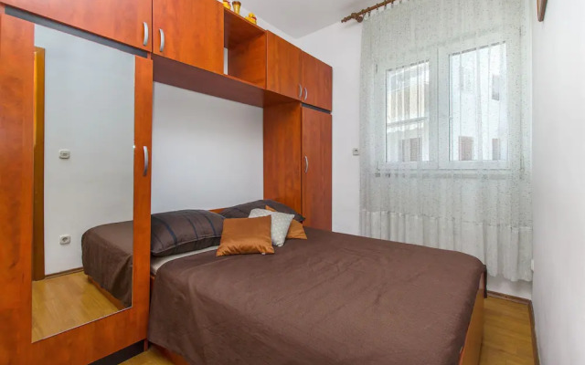 Apartment And Room Stefanija