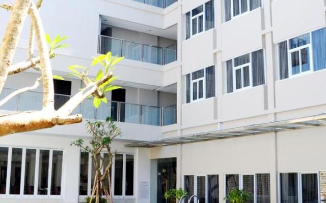 Fashion Hotel Legian вид на фасад