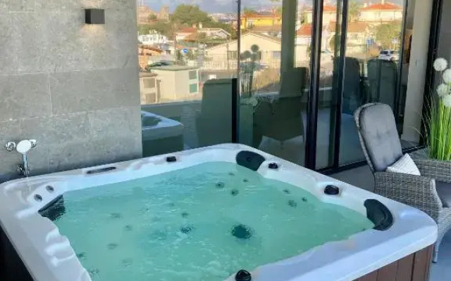The View Luxury Vacation Apartment 4
