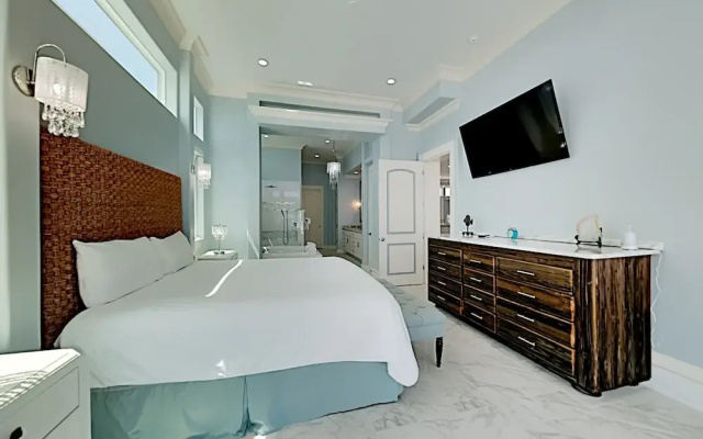 Mural Manor on Ponce by Southern Vacation Rentals
