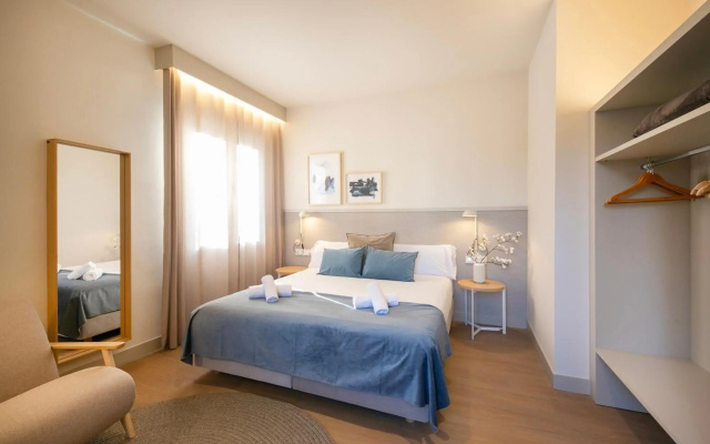 Fisa Rentals Ramblas Apartments