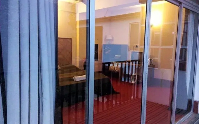 Maya Baas Hotel