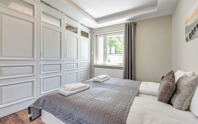 Апартаменты Lion Apartments -Costa Brava Studio комната для гостей