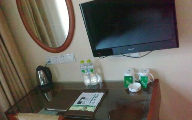 GreenTree Inn Jiangsu Wuxi Lingshan Scenic spot Express Hotel