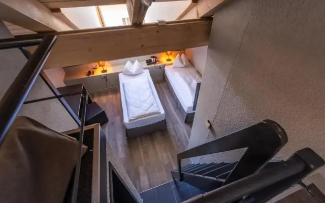 The Guesthouse by the Hey Hotel