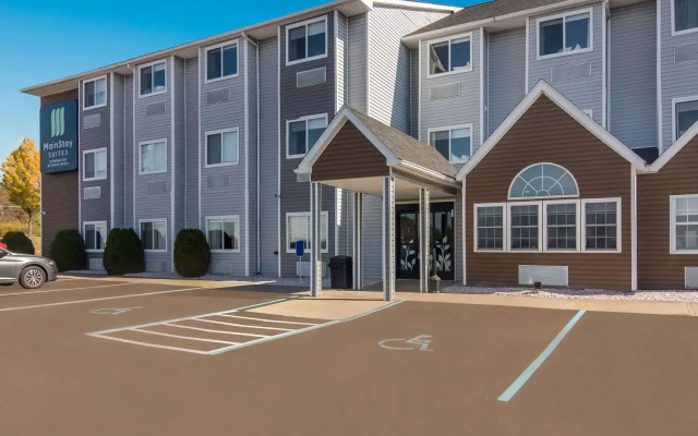 Sleep Inn & Suites Clarion, PA Near I-80