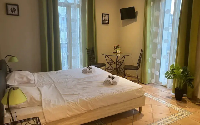 Cannes Holiday Suites 2