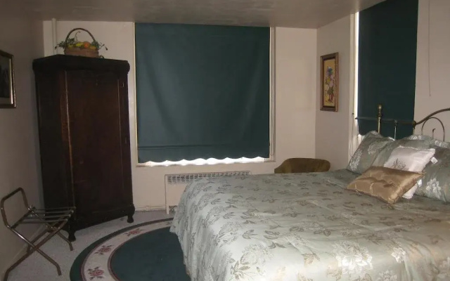 Deadwood Dicks Hotel