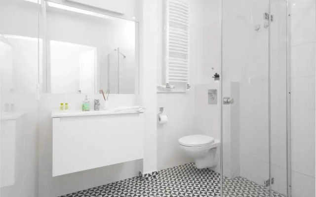 Family City Center Apartments by Renters