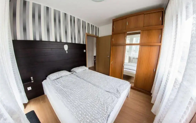 Far Home Apartments
