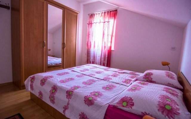 Apartments Klovica III