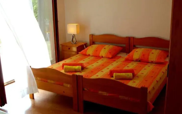Apartments Pina