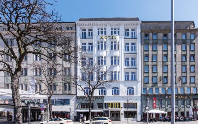 Отель Novum Hotel Kronprinz Hamburg Hauptbahnhof Германия, Гамбург - 2 отзыва об отеле, цены и фото номеров - забронировать отель Novum Hotel Kronprinz Hamburg Hauptbahnhof онлайн вид на фасад