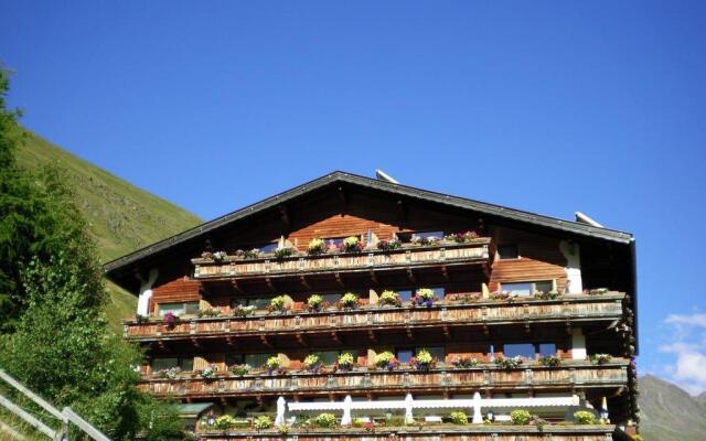 Отель GEIERWALLIHOF Австрия, Хохгургль - отзывы, цены и фото номеров - забронировать отель GEIERWALLIHOF онлайн вид на фасад