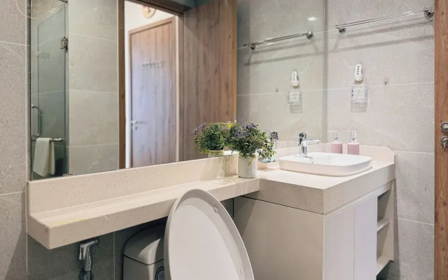Armin Homes Corner 3 BRs with bathtub