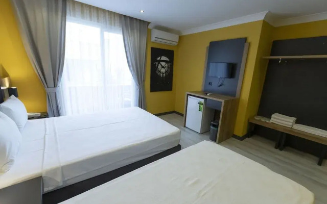 Roy Otel Akçay