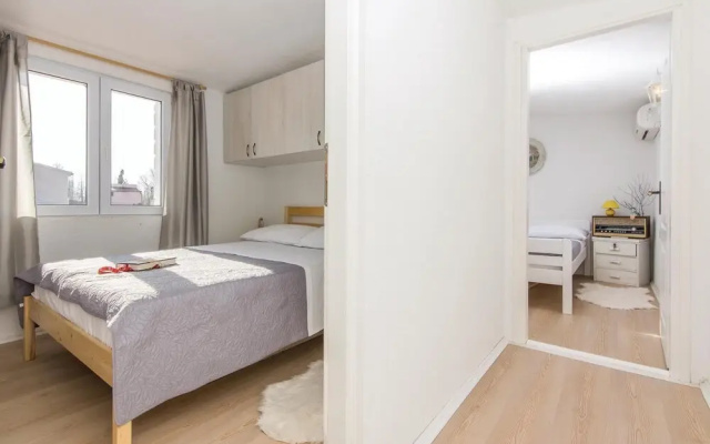 Amazing Home in Privlaka-sabunike With 2 Bedrooms, Wifi and Outdoor Swimming Pool