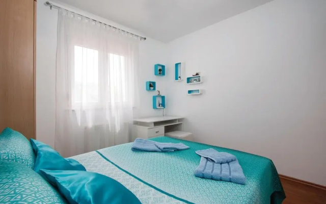 Stunning Home in Pula With Wifi and 4 Bedrooms