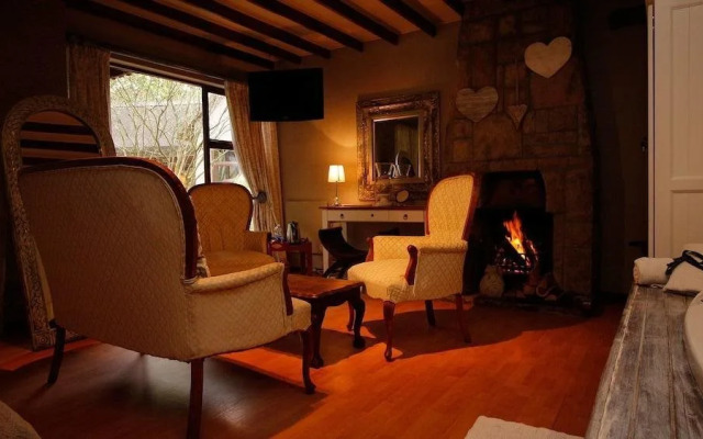 Farm and Fellow Guesthouse and Restaurant