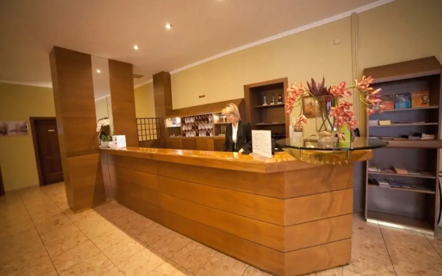 Hotel Abri