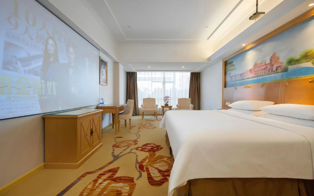Vienna Hotel (Shenzhen Longgang Baifu City Store)