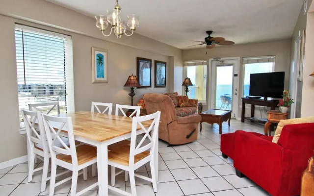 Boardwalk 681 by Youngs Suncoast