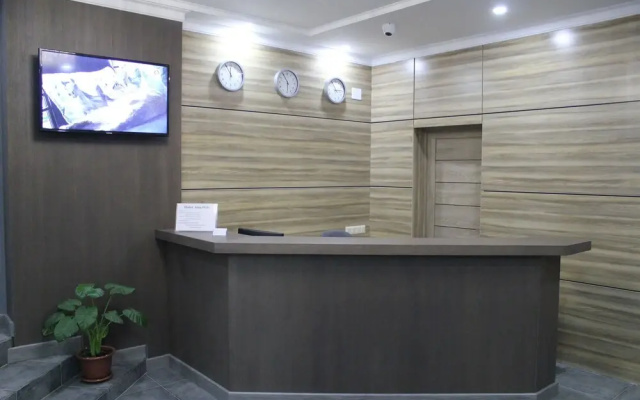 Hotel Inju Hills
