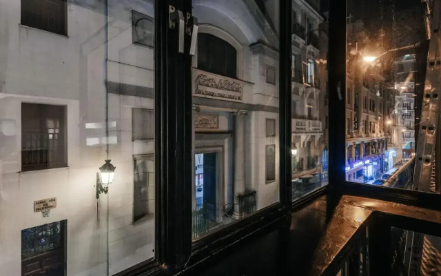 Stunning & Bright 2BD 2BTH – CITY CENTER -GRAN VIA