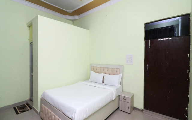 OYO 35725 Hotel Mulaqat