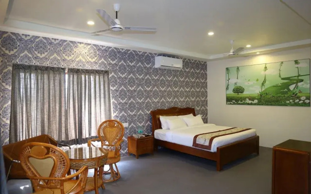 G K Hill View Resort