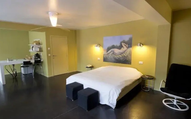 Hotel Limited-co