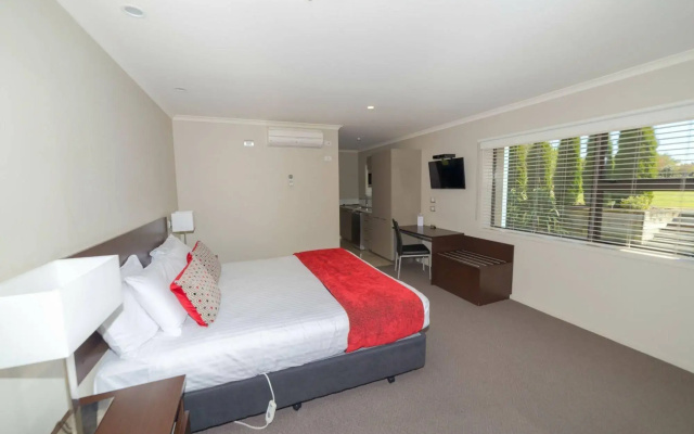 Amity Court Motel
