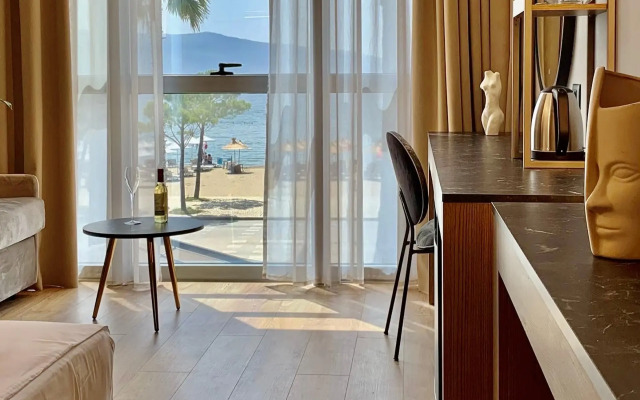 Elmar Hotel