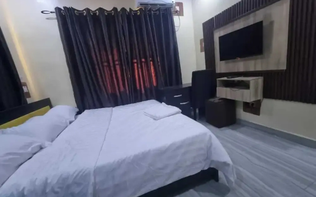 La Villa Resort And Hotel