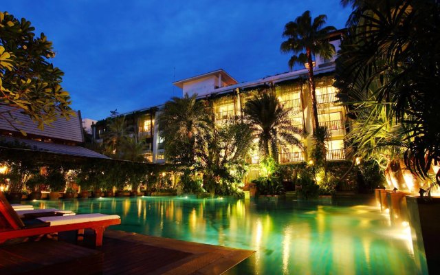 Отель Burasari Phuket Resort & Spa Таиланд, Пхукет - отзывы, цены и фото номеров - забронировать отель Burasari Phuket Resort & Spa онлайн вид на фасад