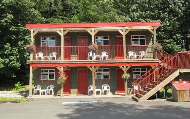 Holiday Motel & RV Resort
