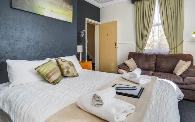 The Mews Motel