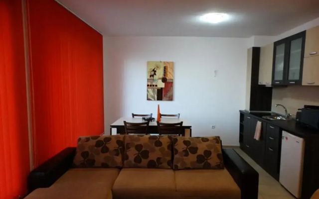 Flat Lora Pomorie