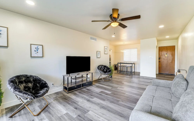 Scottsdale Condo w/ Community Pool & Hot Tub!