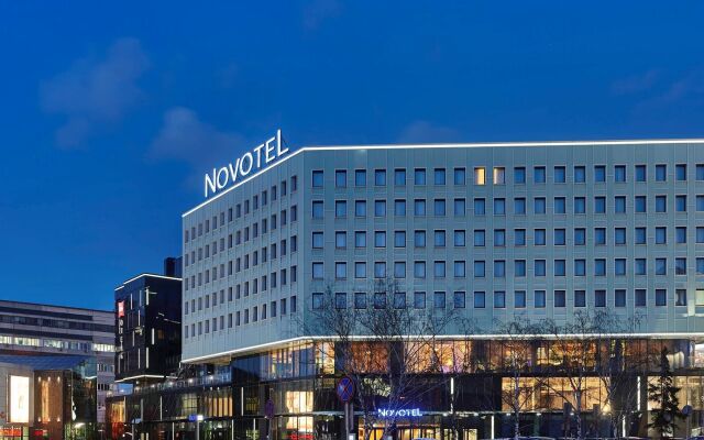Гостиница ibis Krasnoyarsk Center в Красноярске 10 отзывов об отеле, цены и фото номеров - забронировать гостиницу ibis Krasnoyarsk Center онлайн Красноярск вид на фасад